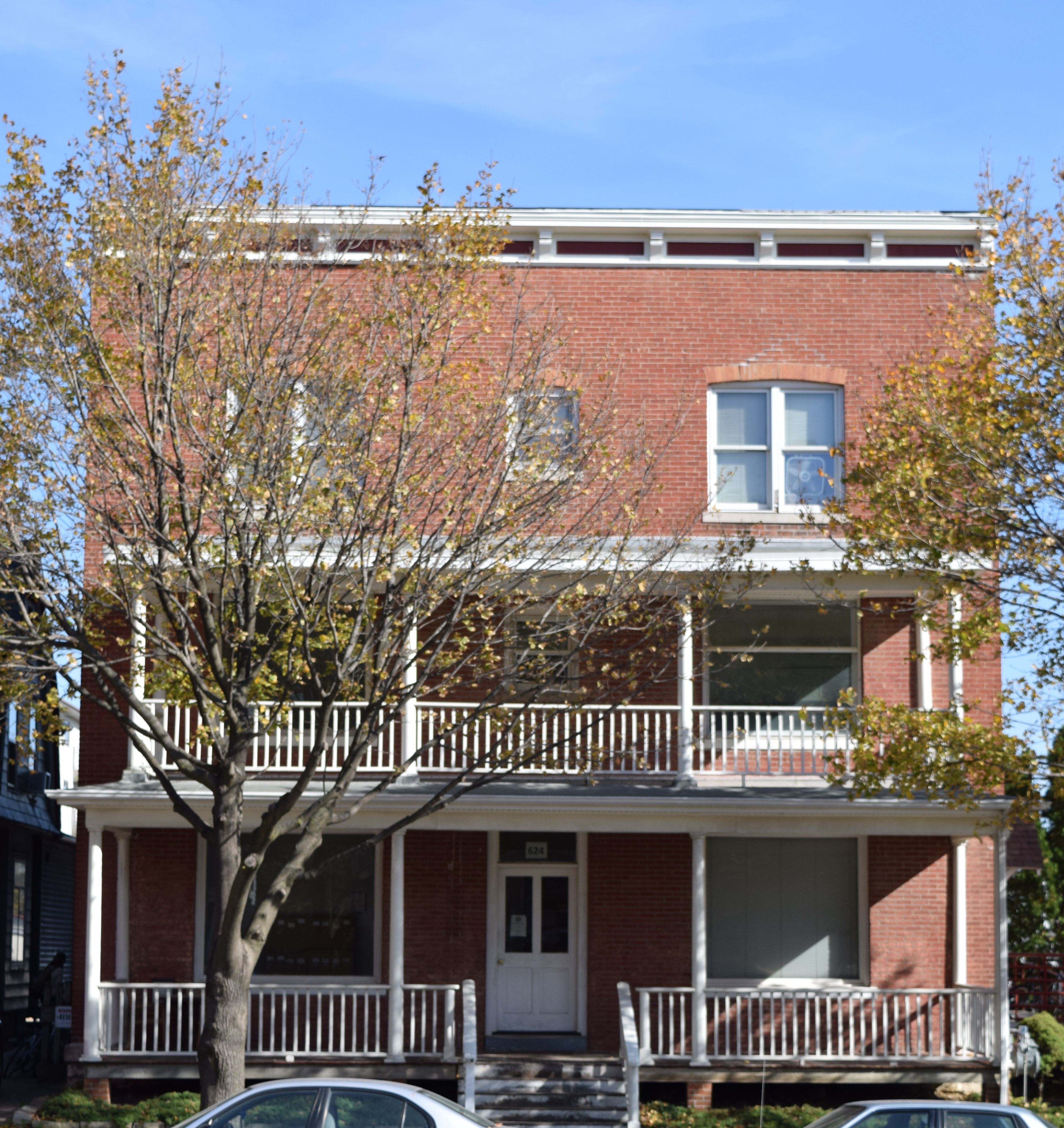 624 S. Clinton St. #11, 12 – 2  Available AUGUST 2022