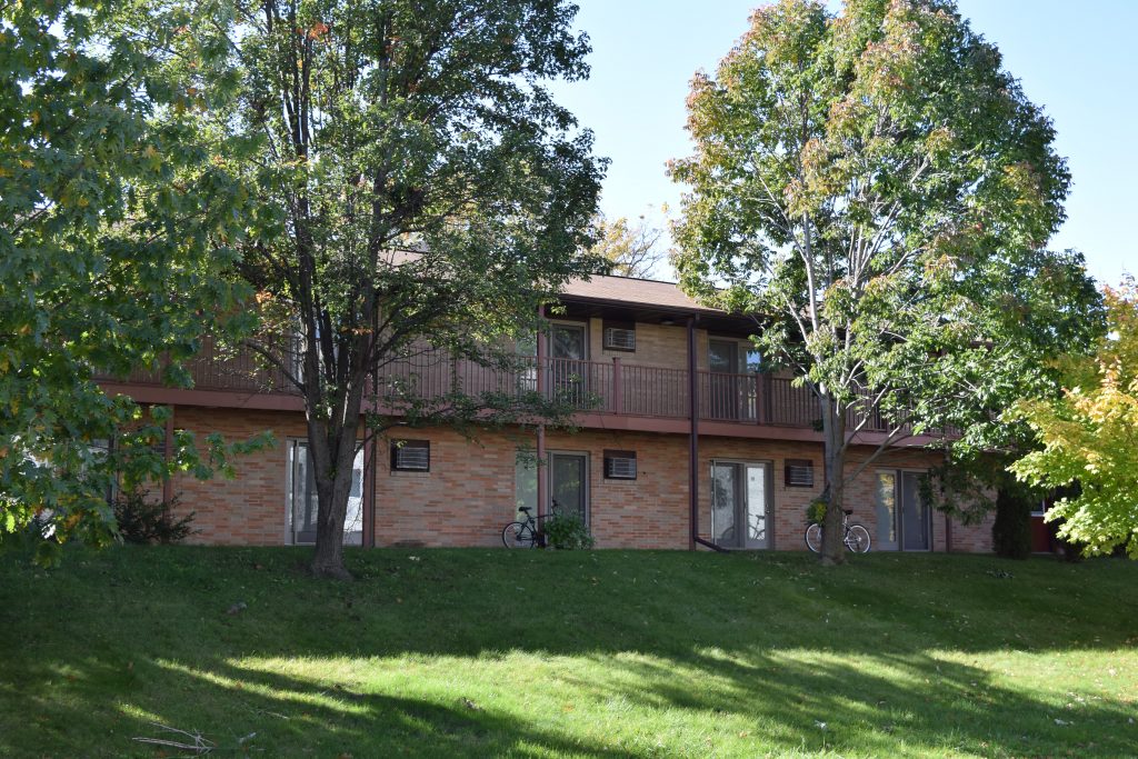 1001 Oakcrest St. Large Studio Units NOW & AUGUST 2024 J & J Real