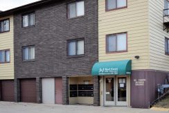 1015 i oakcrest street - iowa city - j and j apartments